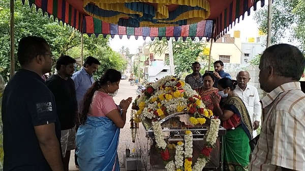 ಸಂಸಾರ ತ್ಯಜಿಸಿ ಸನ್ಯಾಸತ್ವ ಸ್ವೀಕರಿಸಿದ ಸ್ವಾಮೀಜಿ 