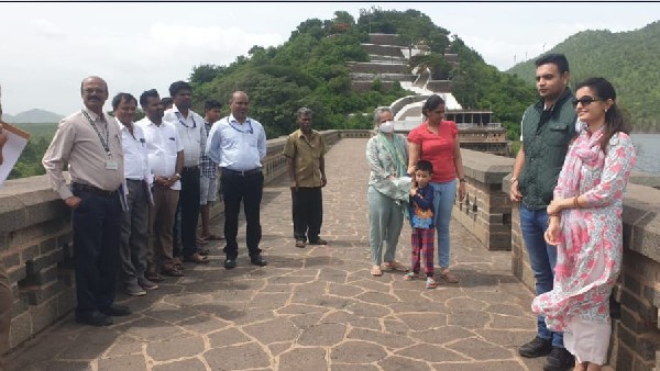ಸುವರ್ಣಮುಖಿ ನದಿಗೆ ಅಡ್ಡಲಾಗಿ ಕಟ್ಟಿದ ಗಾಯತ್ರಿ ಜಲಾಶಯ