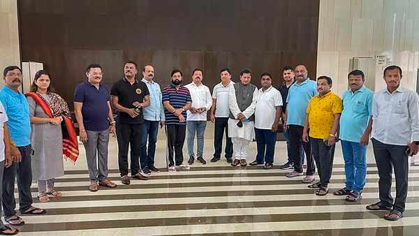 ಮುಂಬೈ To ಗುವಾಹಟಿ ವಿಮಾನ ಏರಿದ 3 ಬಂಡಾಯ ಶಾಸಕರು 