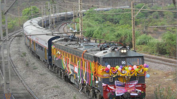  ಪುಣೆ ಮತ್ತು ಮುಂಬೈ ನಗರಗಳಿಗೆ ಸಂಪರ್ಕ