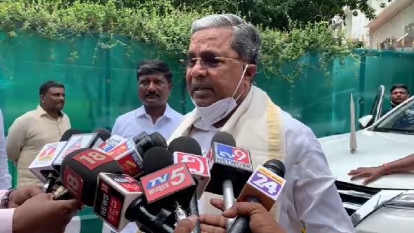 ಮ್ಯಾನ್ ಹ್ಯಾಂಡ್ಲಿಂಗ್‌ ಮಾಡಿದ್ದಾರೆ. ಸರ್ವಾಧಿಕಾರ ಇದು: ಸಿದ್ದರಾಮಯ್ಯ