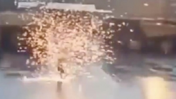 ಛತ್ರಿಗಿಂತ ಸೆಲ್ ಫೋನ್ ಸುರಕ್ಷಿತ 