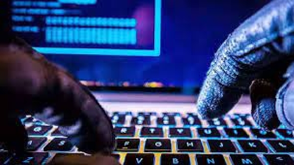 11.5 ಕೋಟಿ ರೂ.ಗಳನ್ನು ಕದಿಯಲು ಯತ್ನ 11.5 ಕೋಟಿ ರೂ.ಗಳನ್ನು ಕದಿಯಲು ಯತ್ನ