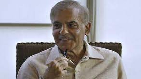  ಎಲ್ಲ ಕಡೆಯಿಂದಲೂ ಬ್ಲಾಕ್ ಮೇಲ್
