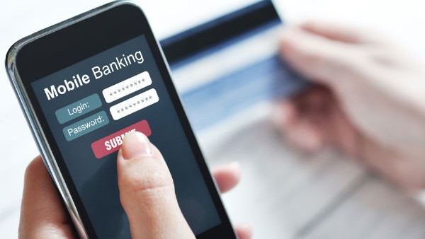 ಮಹಿಳೆ ಜೊತೆ ಹಲವು ಗೌಪ್ಯ ಮಾಹಿತಿ ಹಂಚಿಕೆ