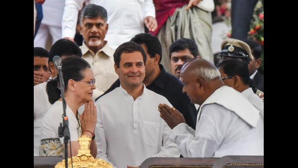  ದೇವೇಗೌಡ್ರು ಎಐಸಿಸಿ ಅಧ್ಯಕ್ಷೆ ಸೋನಿಯಾ ಗಾಂಧಿಗೆ ಕರೆಮಾಡಿ ಬೆಂಬಲ ಕೋರಿದ್ದರು