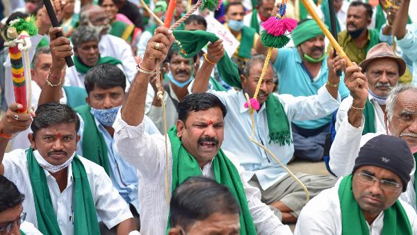 ಮಹಿಳೆಯರ ಸಾಲ ಮನ್ನಾ ಮಾಡಿರಿ