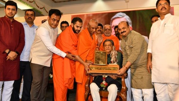 ಕಟ್ಟಕಡೆಯ ವ್ಯಕ್ತಿಯ ಕಣ್ಣೀರು ಒರೆಸುವ ಕೆಲಸ 