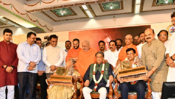 Kempegowda Jayanthi celebrated in Vidhansoudha and Award distribution 