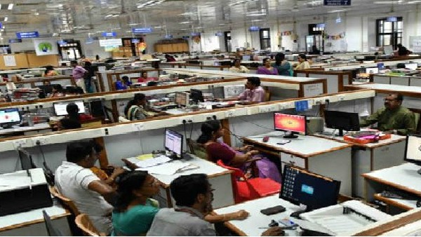 ಕೈಗೆ ಸಿಗುವ ಸಂಬಳ ಕಡಿಮೆ: 