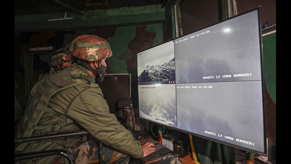 Nearly 150 Terrorists Are Waiting At LOC : A Senior Army Officer Nearly 150 Terrorists Are Waiting At LOC : A Senior Army Officer