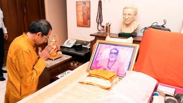 ಮಹಾರಾಷ್ಟ್ರಕ್ಕೆ ಉದ್ಧವ್ ಠಾಕ್ರೆ ಸಿಎಂ ಎಂದು ಘೋಷಣೆ 