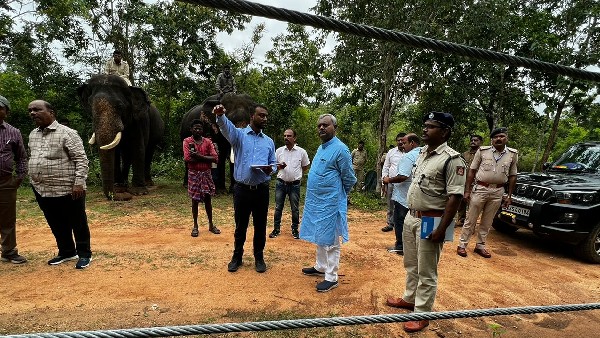 Mysuru: Steel wire rope barricade in nagarahole: Minister ST Somashekhar review Mysuru: Steel wire rope barricade in nagarahole: Minister ST Somashekhar review
