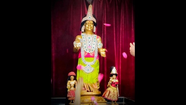 ಕೈಲಾಸದಲ್ಲಿ ಮೂರ್ತಿಗೆ ಅಭಿಷೇಕ 