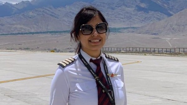 Spice Jet Pilot Monica Khanna Saved 185 People Lives Spice Jet Pilot Monica Khanna Saved 185 People Lives