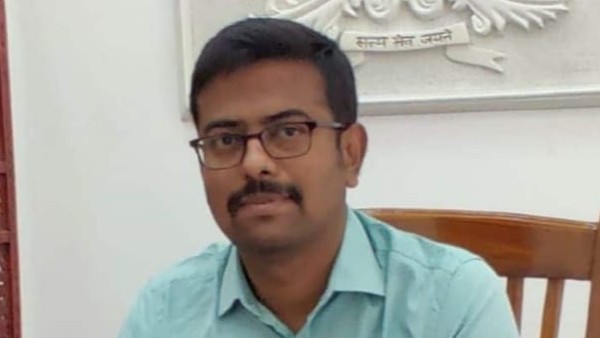 ಡಿಸಿ ಫೋಟೋ ಇರುವ ವಾಟ್ಸಾಪ್ ಮೆಸೇಜ್ ಕಂಡು ಅಧಿಕಾರಿಗಳು ಶಾಕ್ 