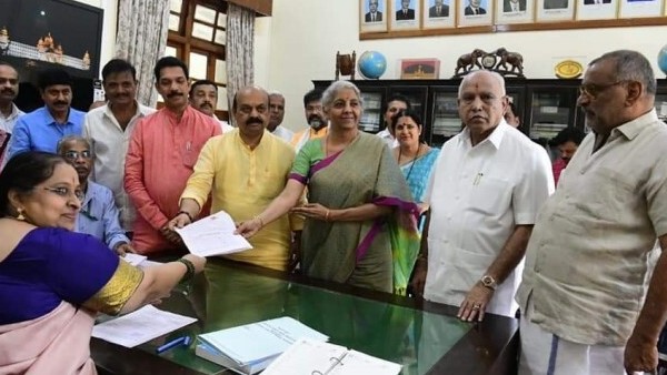  ಜೆಡಿಎಸ್‌-ಕಾಂಗ್ರೆಸ್ ಜಗಳದ ಮಧ್ಯೆ ಬಿಜೆಪಿ ಸೇಫ್