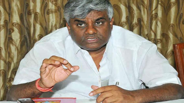 ಆಸ್ಪತ್ರೆಗ ಭೇಟಿ ನೀಡಿದ ಎಚ್‌ಡಿ ರೇವಣ್ಣ 