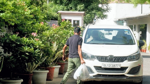 ED Raids at 10 Places Belonging to Delhi Minister Satyendra Jain ED Raids at 10 Places Belonging to Delhi Minister Satyendra Jain