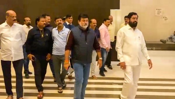 ಬಂಡಾಯ ಶಾಸಕರಿಗೂ ಸುಪ್ರೀಂಕೋರ್ಟ್ ಪ್ರಶ್ನೆ 