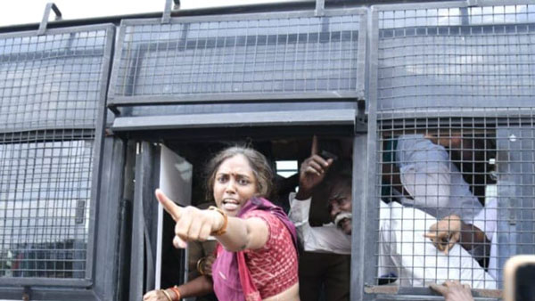 Delhi Police Brutally Attacked, Clothes Torn, Carried Like a Criminal With Congress MP Jothimani Delhi Police Brutally Attacked, Clothes Torn, Carried Like a Criminal With Congress MP Jothimani