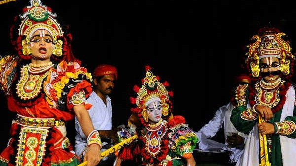 ಯಕ್ಷಗಾನಕ್ಕೆ ಸೀಮಿತ ಶಬ್ಧವಿರುತ್ತದೆ 