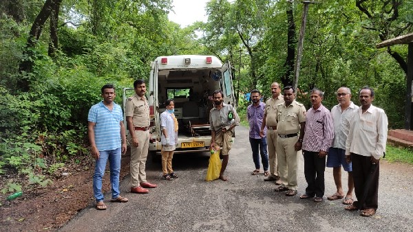 Police Hospitalized a Man Who Suffers Leg Gangrene in Karwar 