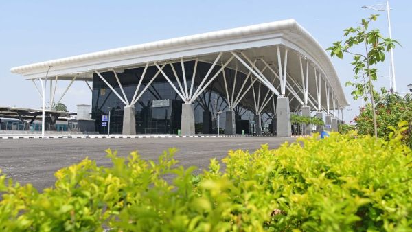 ಐಷಾರಾಮಿ ರೈಲು ನಿಲ್ದಾಣ