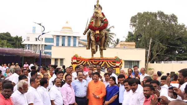 ಯಲಹಂಕದಲ್ಲಿ ಕಂಚಿನ ಪ್ರತಿಮೆ ಅನಾವರಣ 