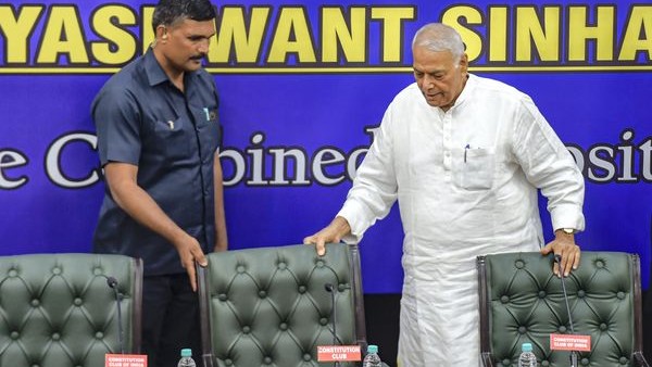 ಸಂವಿಧಾನದ ಮೂಲ ಮೌಲ್ಯಗಳನ್ನು ಎತ್ತಿಹಿಡಿಯುವೆ 