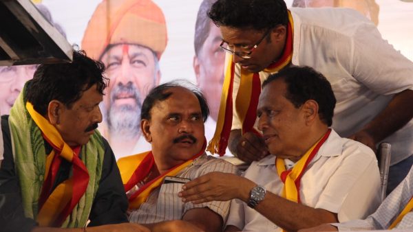 ಗಾಂಧಿ ಕೊಲ್ಲುವಾಗಲೂ ನಮಸ್ಕಾರ ಮಾಡಿದ್ದರು