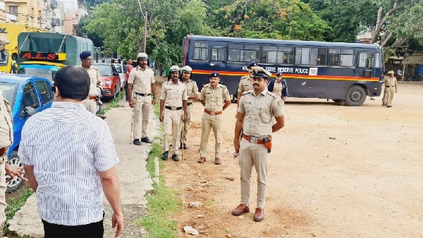 ಮೈದಾನ ಮತ್ತು ಪೊಲೀಸ್ ಭದ್ರತೆ ಪರಿಶೀಲನೆ 