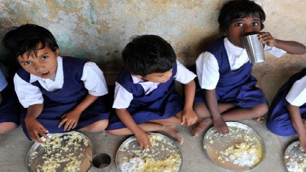 Govt teacher sold Toordal of Midday meal: FIR registered Govt teacher sold Toordal of Midday meal: FIR registered
