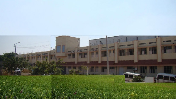 ಕಾವಲಿಟ್ಟರೂ ದಾಳಿ ಮುಂದುವರಿಗೆ ಕಾವಲಿಟ್ಟರೂ ದಾಳಿ ಮುಂದುವರಿಗೆ