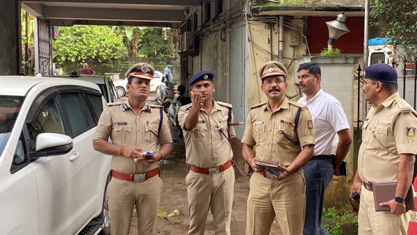 Pub Attack In Mangaluru AAP Leader Bhaskar Rao Upset With Police Commissioner