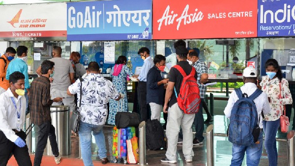  ಚೆಕ್-ಇನ್ ಶುಲ್ಕ ಮತ್ತು ಪ್ರಯಾಣಿಕರು