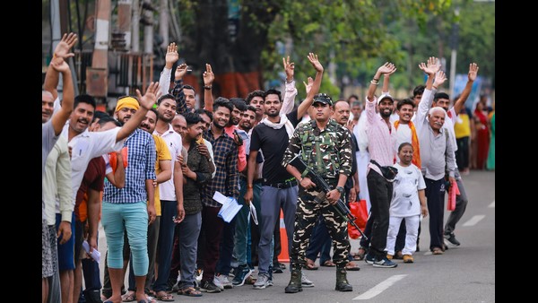 ಚಂದರಕೋಟೆಯಿಂದ ತೆರಳಲು 5000 ಯಾತ್ರಾರ್ಥಿಗಳಿಗೆ ಅವಕಾಶ ಚಂದರಕೋಟೆಯಿಂದ ತೆರಳಲು 5000 ಯಾತ್ರಾರ್ಥಿಗಳಿಗೆ ಅವಕಾಶ