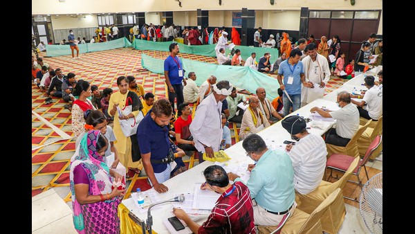 ಯಾತ್ರಾರ್ಥಿಗಳ ಸೌಲಭ್ಯ ಪರಿಶೀಲನೆ ನಡೆಸಿದ ಅಧಿಕಾರಿಗಳು ಯಾತ್ರಾರ್ಥಿಗಳ ಸೌಲಭ್ಯ ಪರಿಶೀಲನೆ ನಡೆಸಿದ ಅಧಿಕಾರಿಗಳು