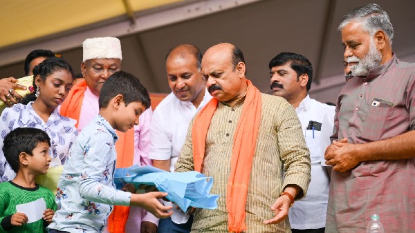 ಎಲ್ಲಾ ವಾರ್ಡ್ಗಳೂ ಅಭಿವೃದ್ಧಿ ಎಲ್ಲಾ ವಾರ್ಡ್ಗಳೂ ಅಭಿವೃದ್ಧಿ