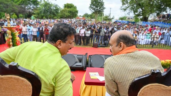 ನೂರು ಎಕರೆ ಪ್ರದೇಶದಲ್ಲಿ ಅರಣ್ಯೀಕರಣ 