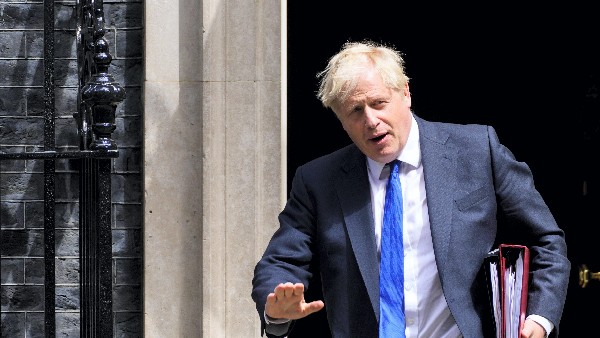  ಅವಿಶ್ವಾಸ ನಿರ್ಣಯ ತಂದ ನಡುಕ 