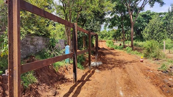 ಅಣೆಕಟ್ಟು ಇರುವುದರಿಂದ ಆನೆಗಳ ಓಡಾಟ 