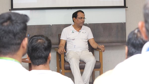  ಎಲ್ಲರೊಂದಿಗೂ ಬೆರೆಯುತ್ತಿದ್ದ ವ್ತಕ್ತಿ