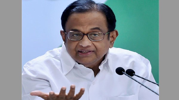  ಪ್ರಧಾನಿ ಮತ್ತು ರುಪಾಯಿ ಇಬ್ಬರೂ ಮೂಕರಾಗಿದ್ದಾರೆ 