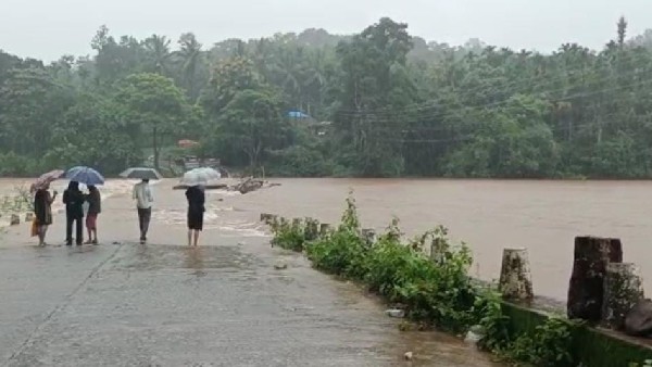 ಹಳ್ಳದಲ್ಲಿ ಕೊಚ್ಚಿಹೋದ ಬಾಲಕಿಗೆ ಹುಡುಕಾಟ