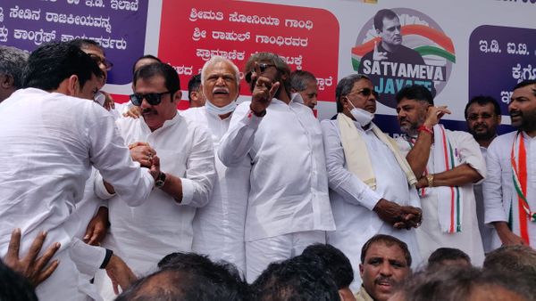 ಭವಿಷ್ಯದ ಸಿಎಂ ಸ್ಥಾನಕ್ಕೆ ಕಾಂಗ್ರೆಸ್‌ನಿಂದ ಪೈಪೋಟಿ 