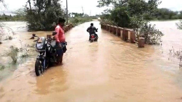  ಮನೆಗಳು ಮುಳುಗಡೆ, ಜನರು ಸ್ಥಳಾಂತರ 