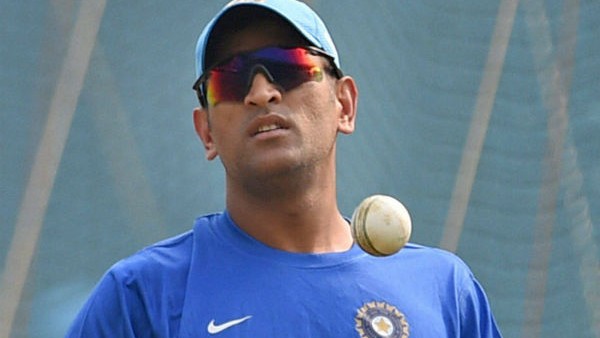 Ex India captain Mahendra Singh Dhoni takes treatment for 40 rs