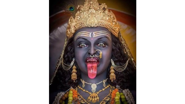 ದೇವಿಗೆ ಮೀನು ಮತ್ತು ಮಾಂಸದ ತ್ಯಾಗ