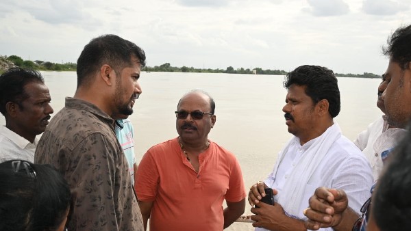 Raichur: Kerala team came and opened 3 gates of Gurjapur barrage